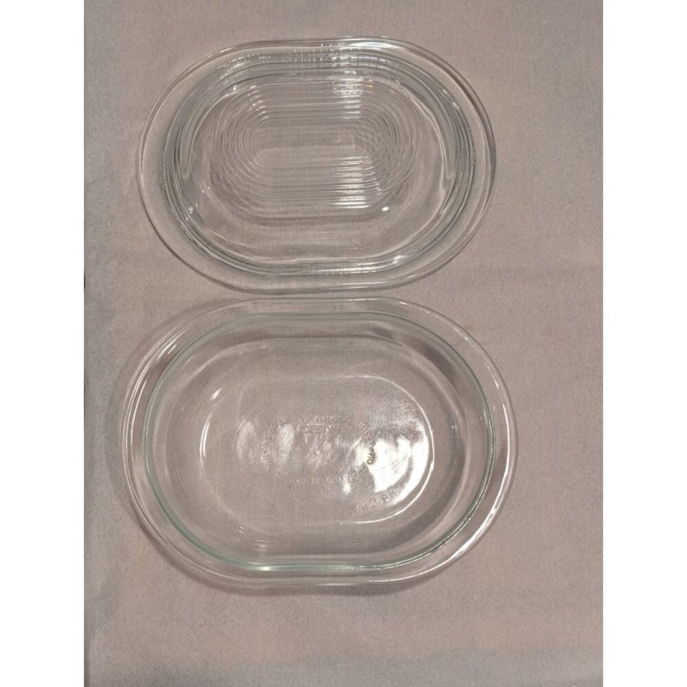 Pyrex 602-C Clear Glass Oval Casserole Dish with Ribbed Lid - Picture 2 of 16